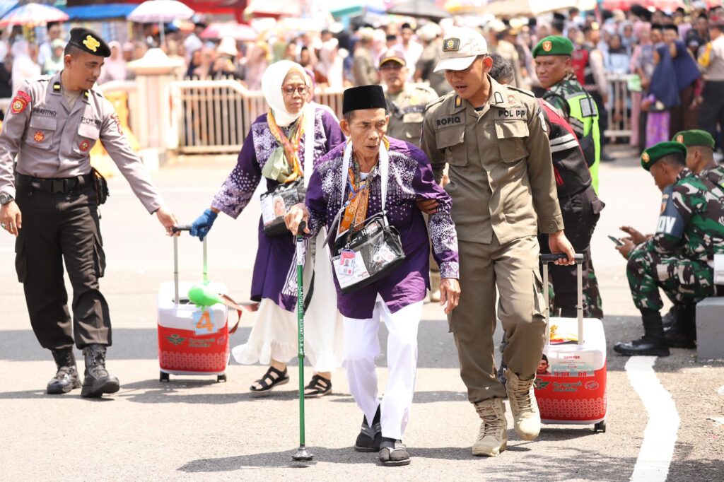 1.157 CJH Tuban Berangkat Ke Tanah&nbsp;Suci