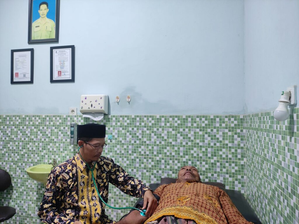 Pengabdian, Antarkan Thohiron Raih Penghargaan Tingkat Nasional