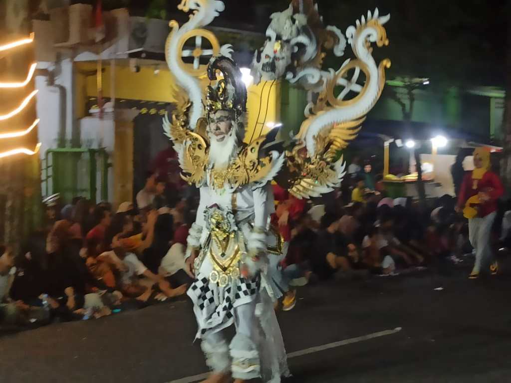 Puluhan Ribu Warga Terpukau Menyaksikan Tuban Specta Night Carnival 2024, Semarak Budaya dan Kreasi Lokal Yang Memukau